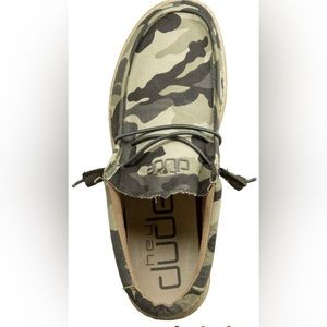 NWT Men’s size 13 Hey Dude Camo shoes